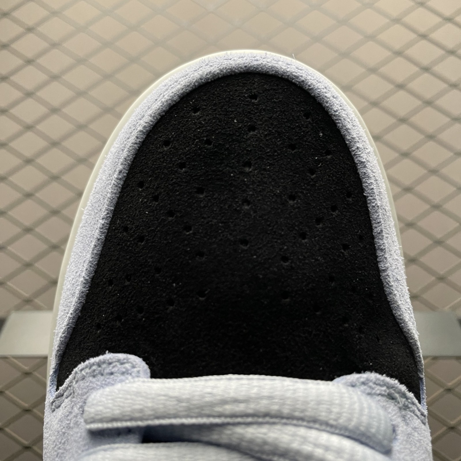 Nike Dunk SB Low "Aluminum" HF3063-400