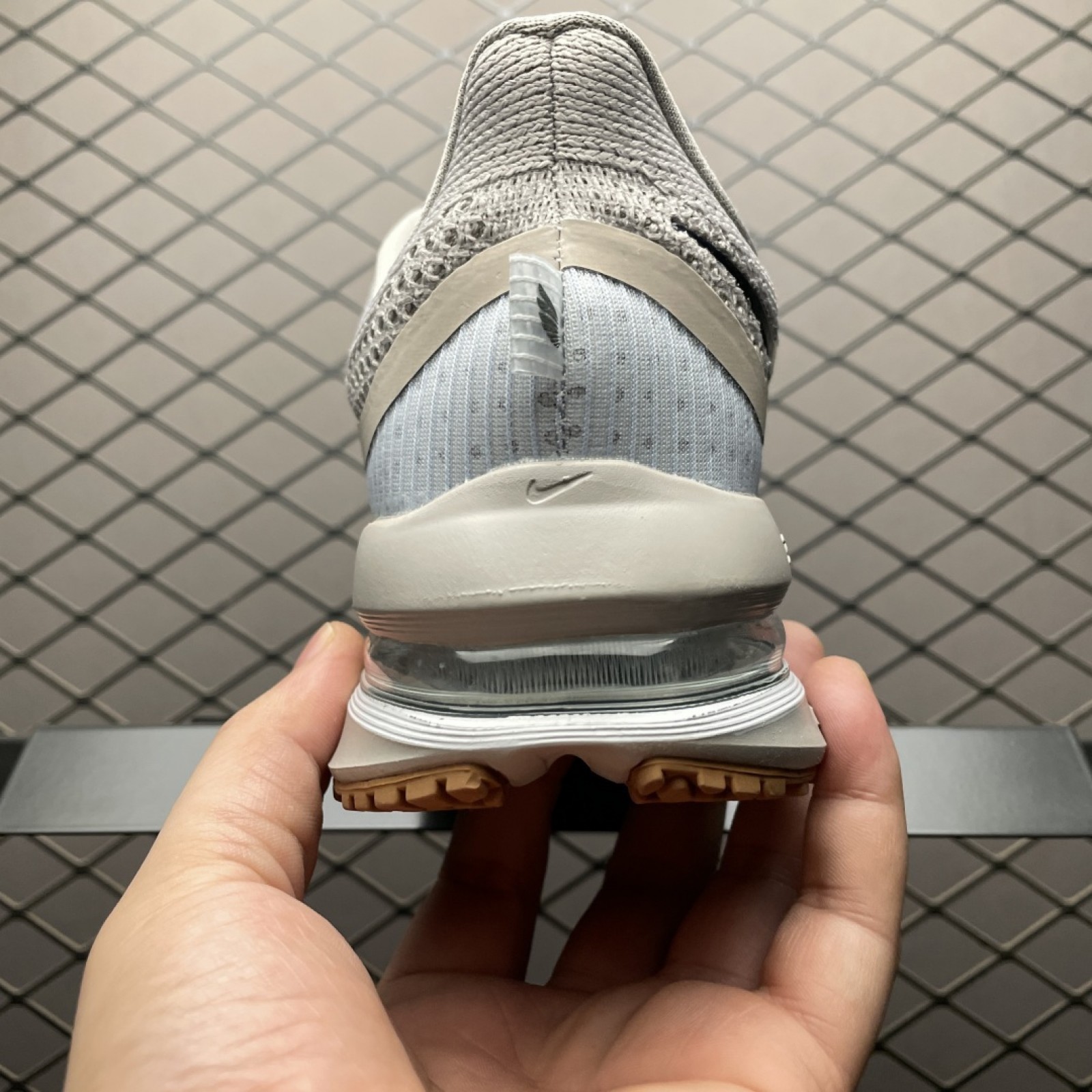 Nike Pegasus Premium HQ2592-010