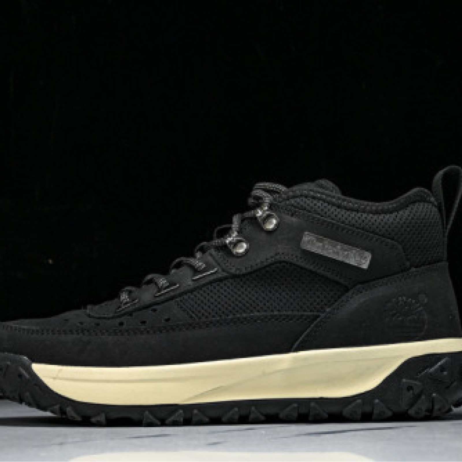 Outdoor Mid Top Dr. Martens Boots - Black/Beige | TB2525-A13