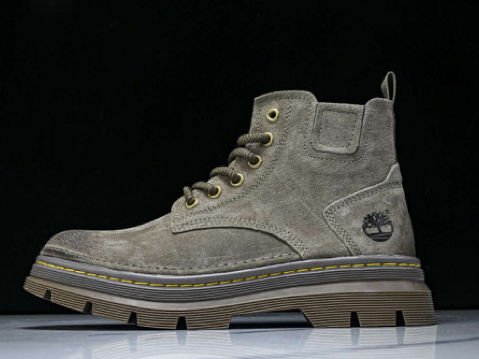 2025 Classic Outdoor Casual Boots - Army Green | TB99350