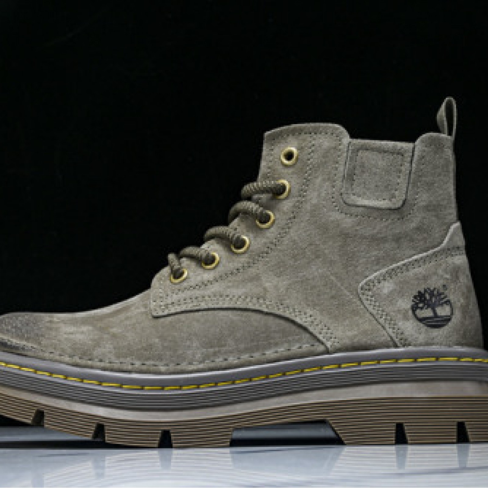 2025 Classic Outdoor Casual Boots - Army Green | TB99350