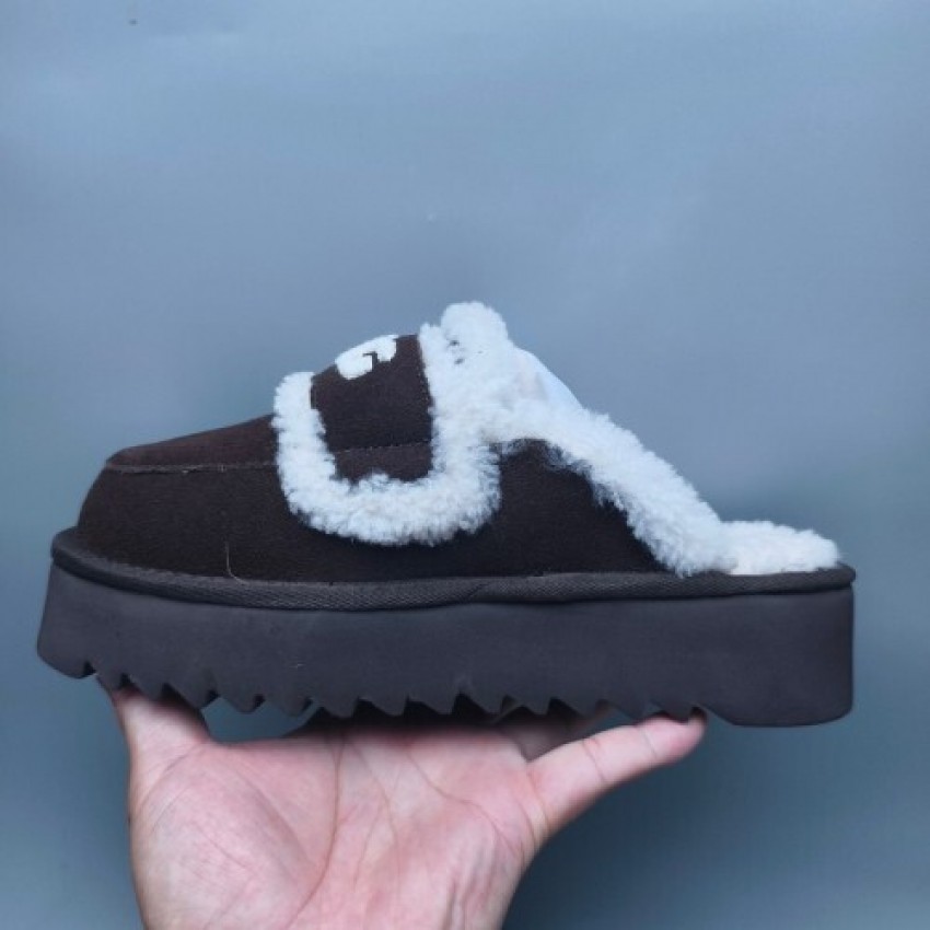 UGG Thick-Bottom Curly Logo Wool Slippers - Black Brown