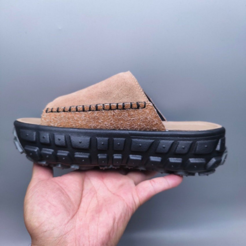 UGG Tire-Sole Slippers - Brown/Black