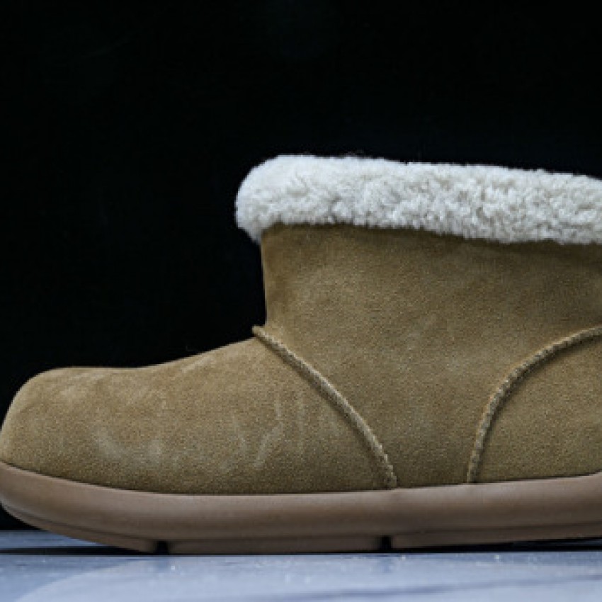 UGG Classic Mini Boots - Brown