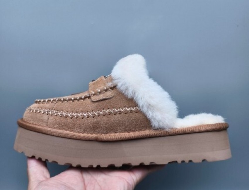 UGG Lace-Up Platform Casual Slippers - Maroon