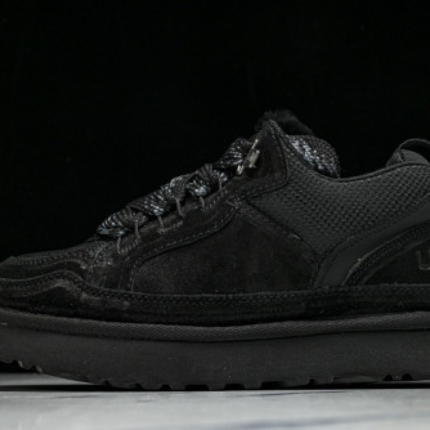 UGG Lowmel Sand Short Snow Boots - Black