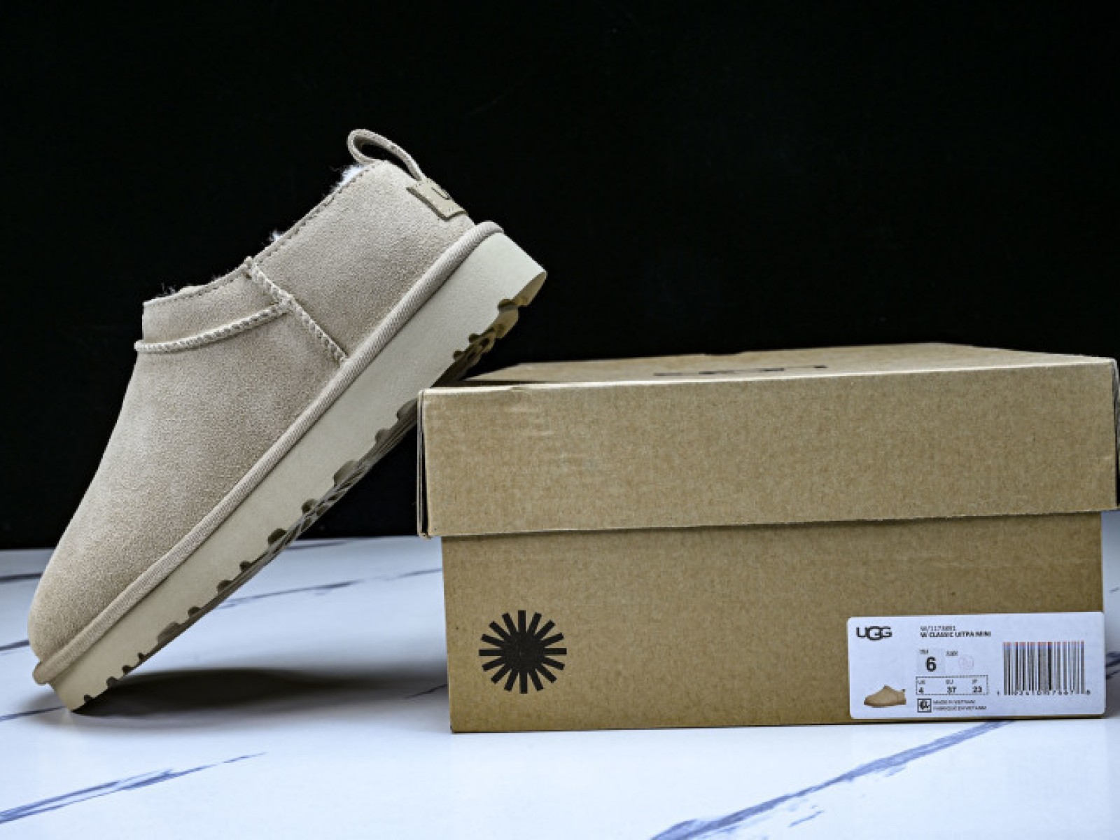 Comfortable Wooden Clog Mules - Light Gray