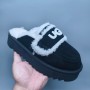 UGG Thick-Bottom Curly Logo Wool Slippers - Black