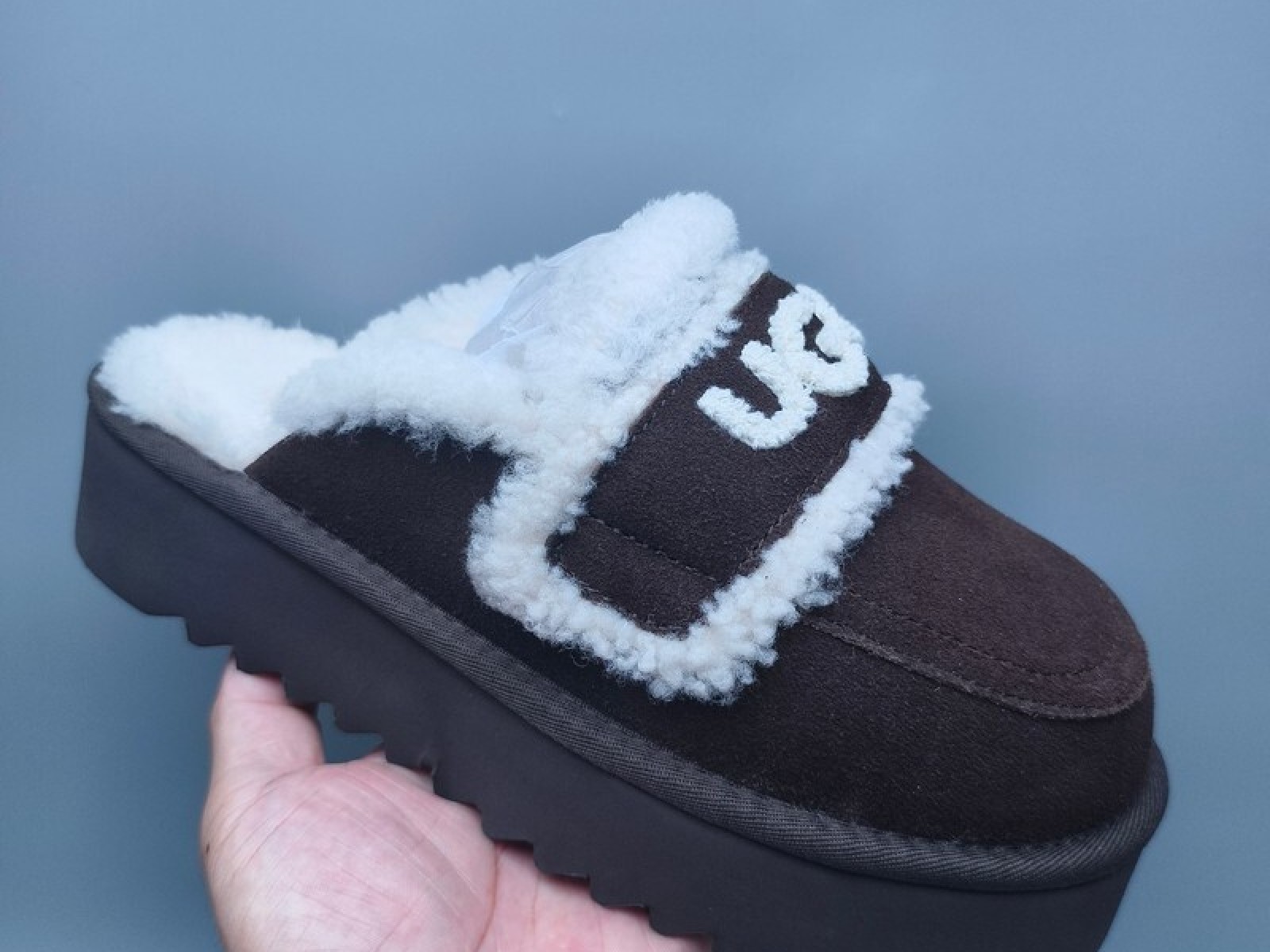 UGG Thick-Bottom Curly Logo Wool Slippers - Black Brown