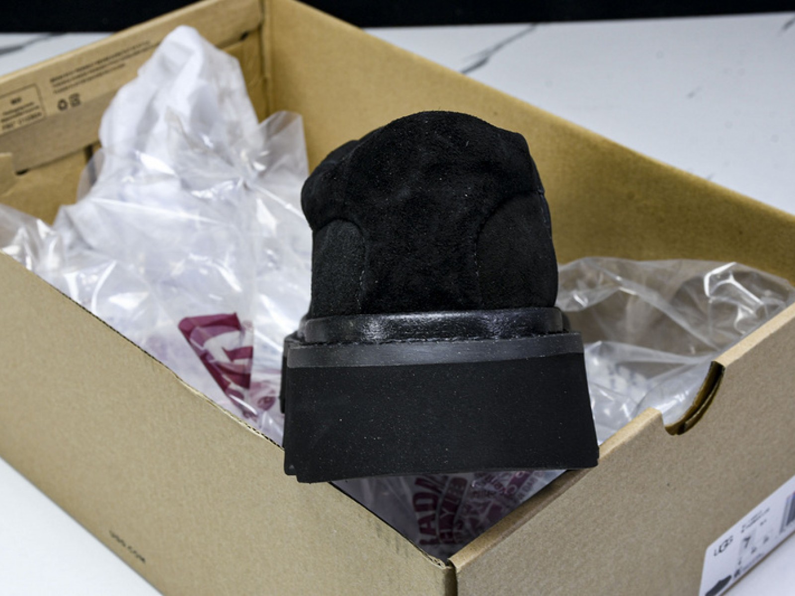 UGG Tasman Lug Low Top Living Casual Shoes - Black