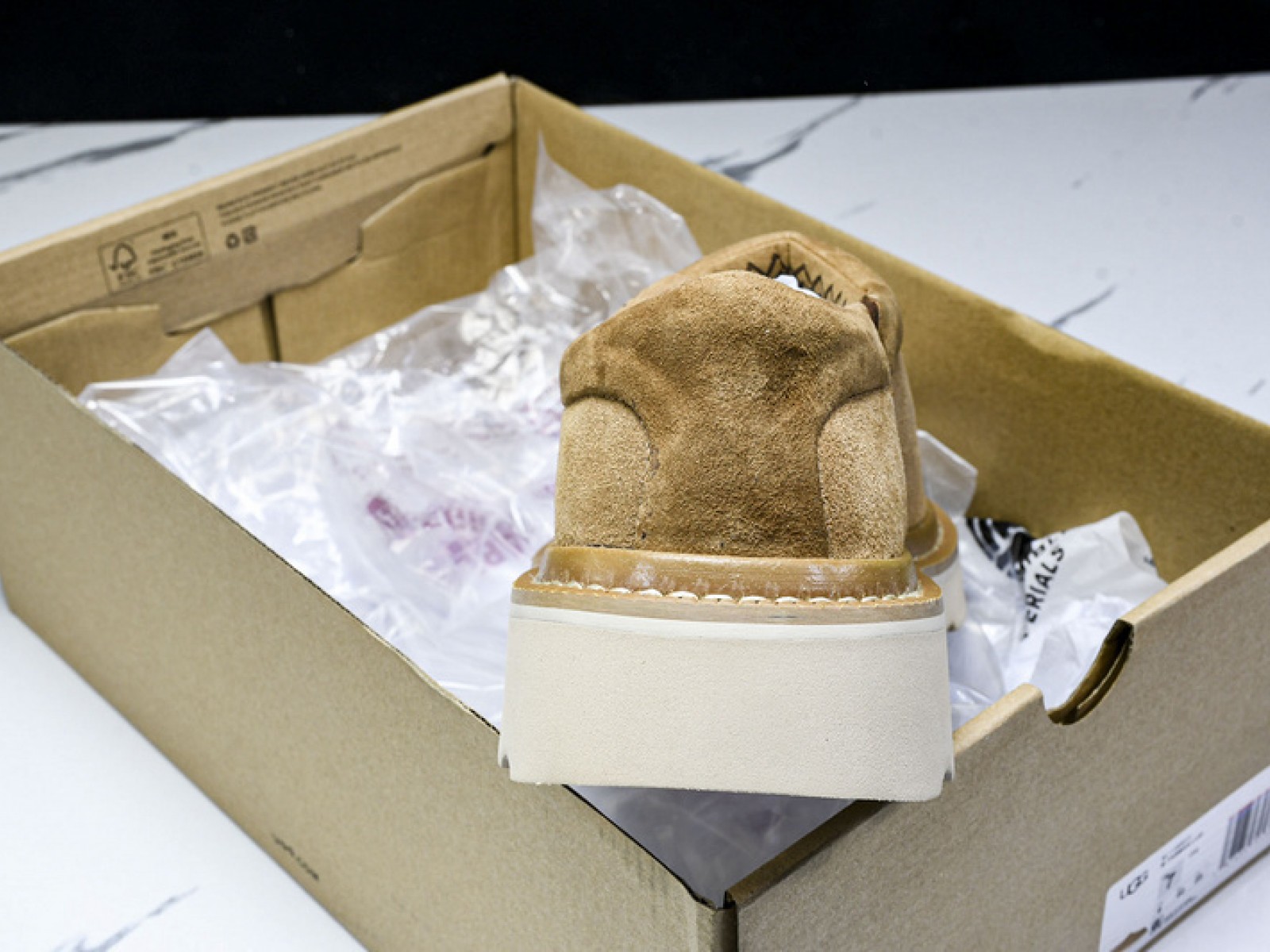 UGG Tasman Lug Low Top Living Casual Shoes - Khaki