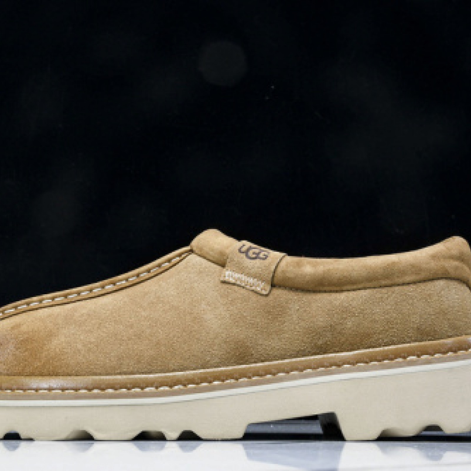 UGG Tasman Lug Low Top Living Casual Shoes - Khaki