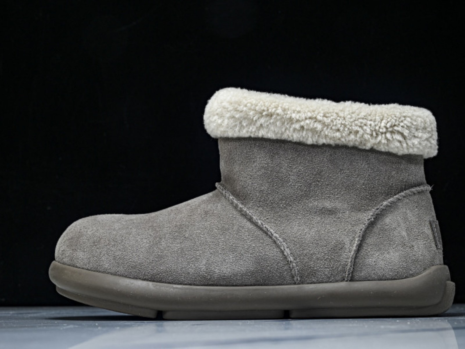 UGG Classic Mini Boots - Grey