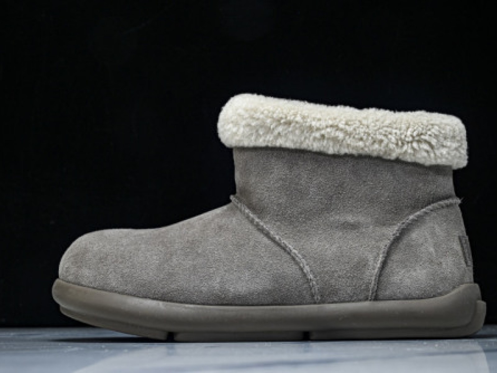 UGG Classic Mini Boots - Grey