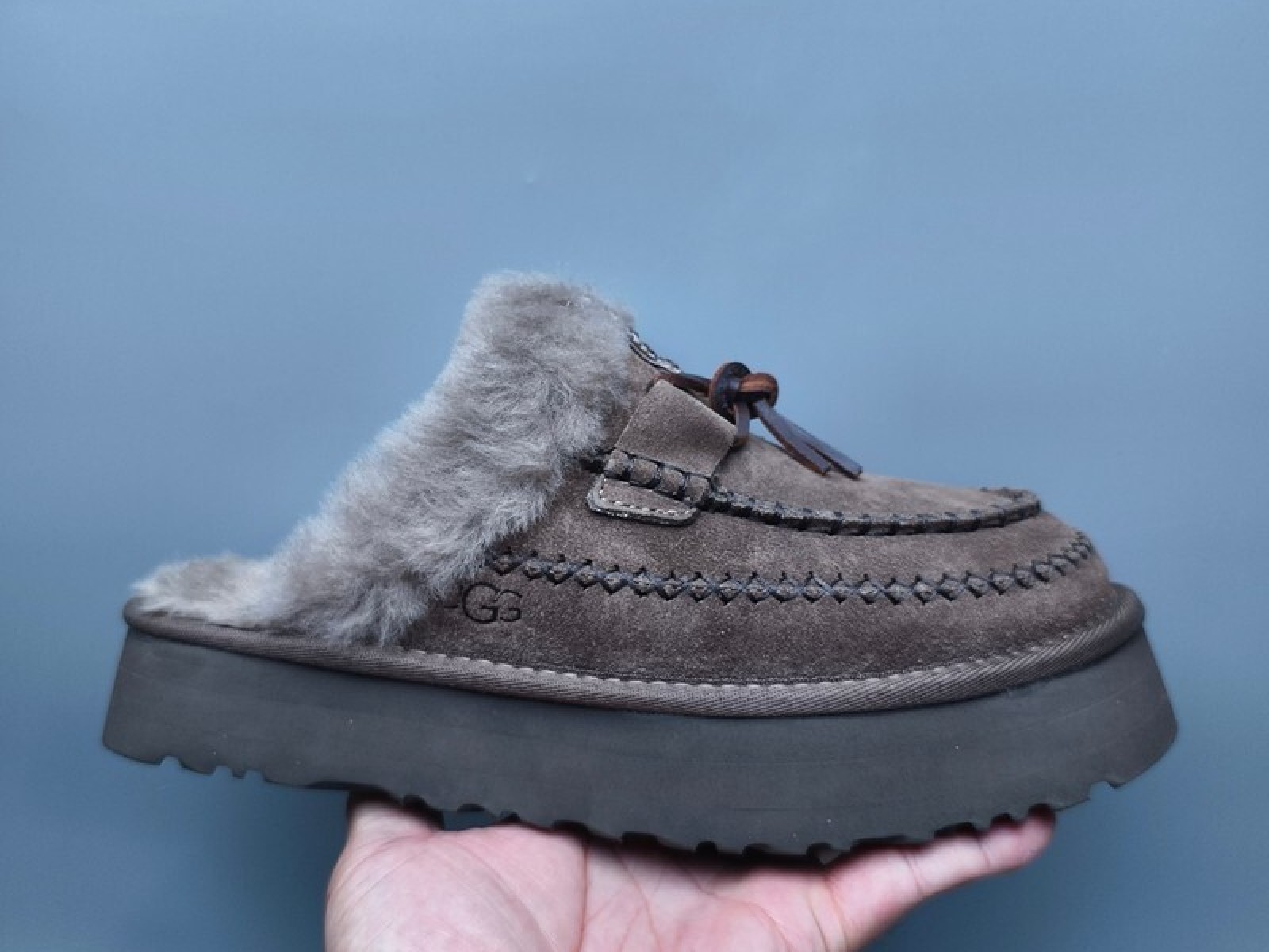 UGG Lace-Up Platform Casual Slippers - Brown