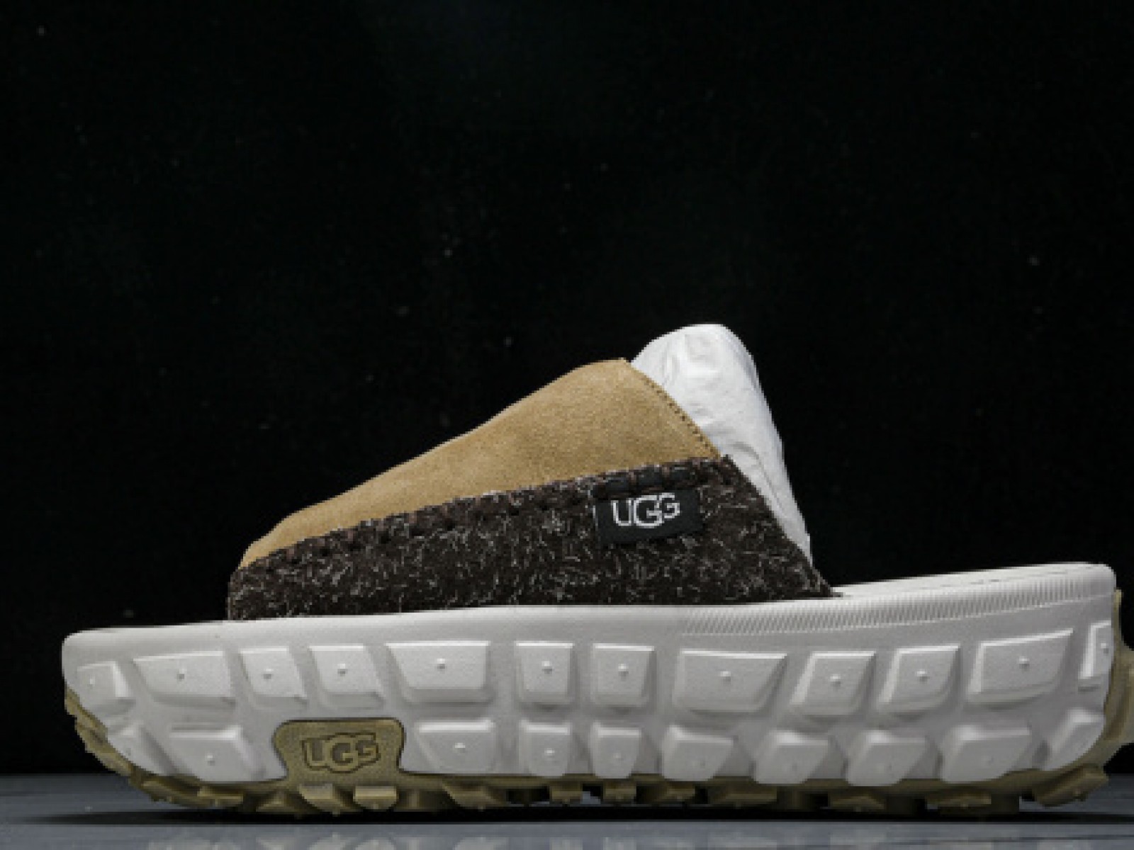 UGG Venture Daze Boots - Black/Brown/White