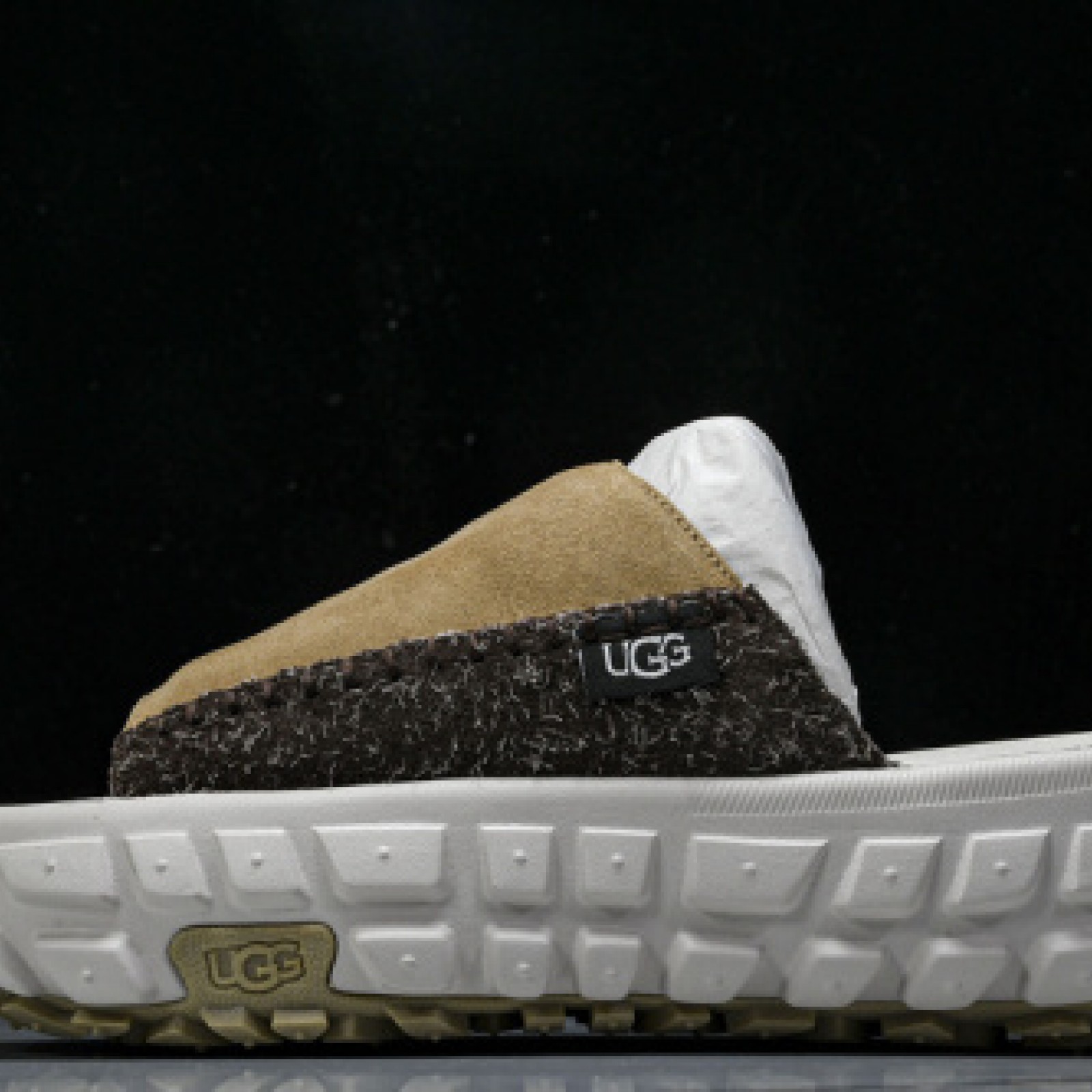 UGG Venture Daze Boots - Black/Brown/White