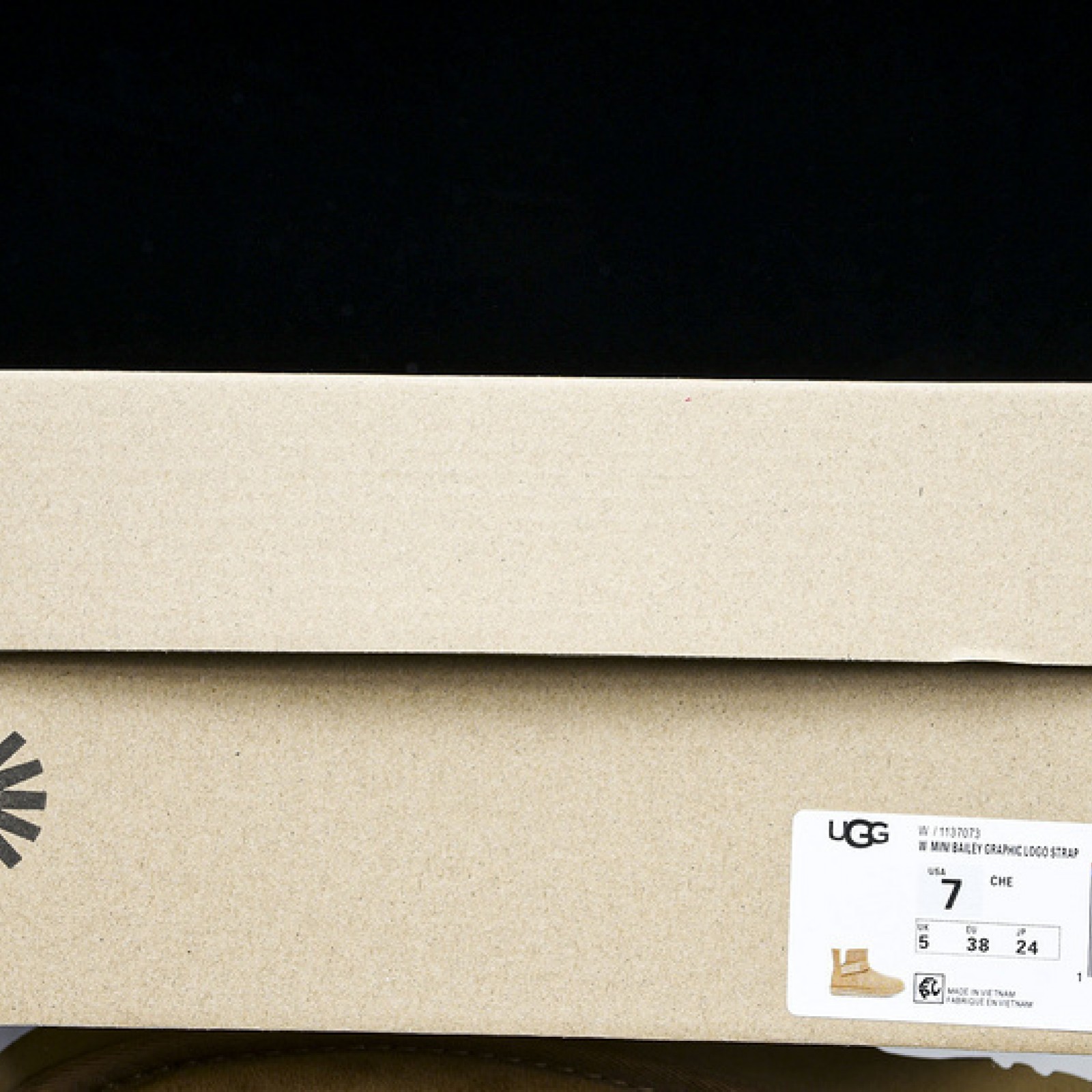 UGG Short Magic Card Boots - Brown