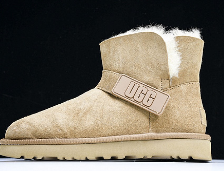 UGG Short Magic Card Boots - Brown