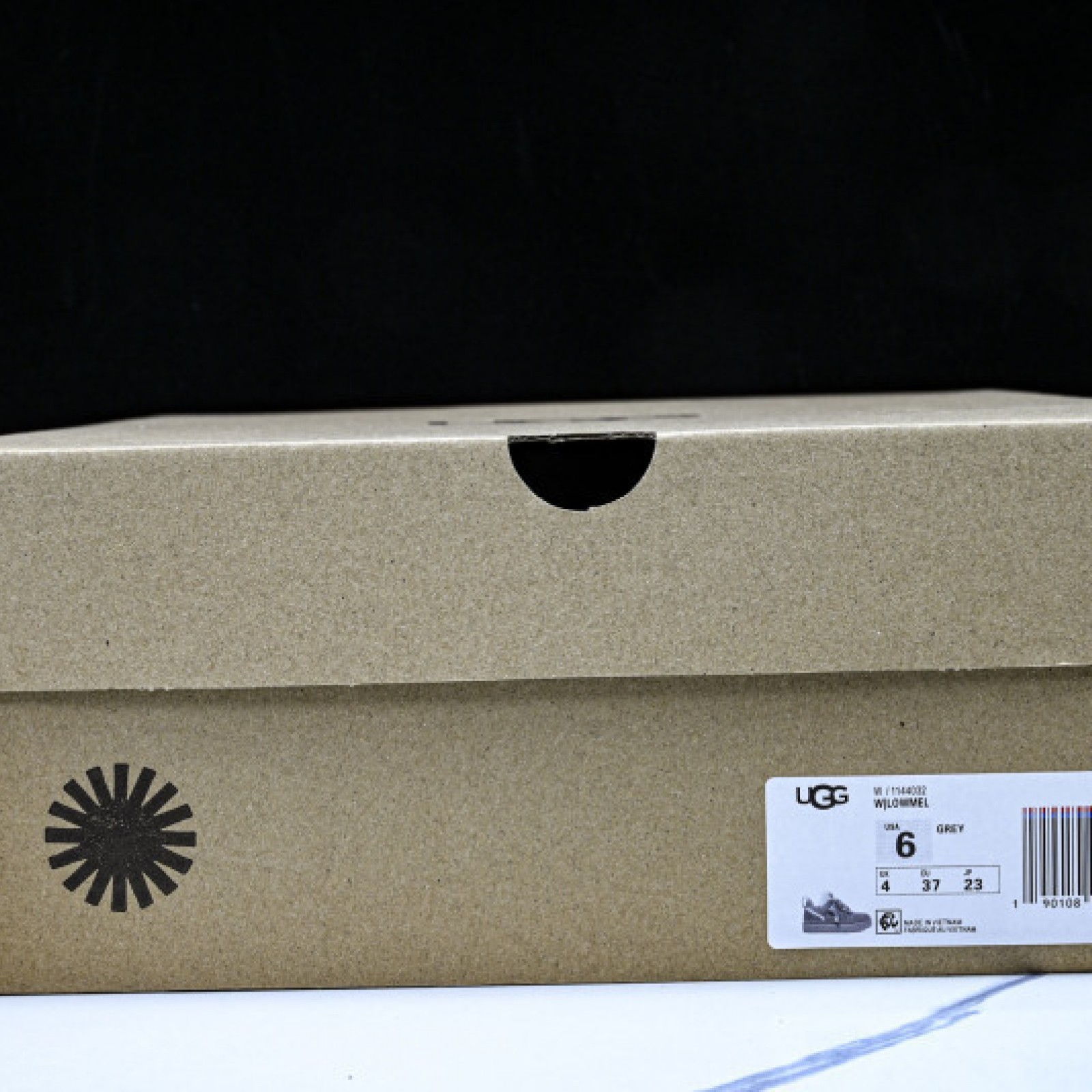 UGG Lowmel Sand Short Snow Boots - Grey/White