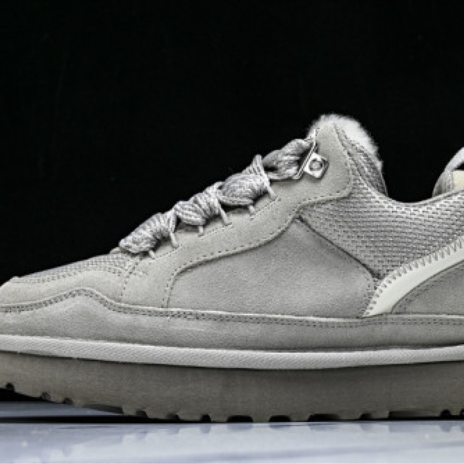 UGG Lowmel Sand Short Snow Boots - Grey/White