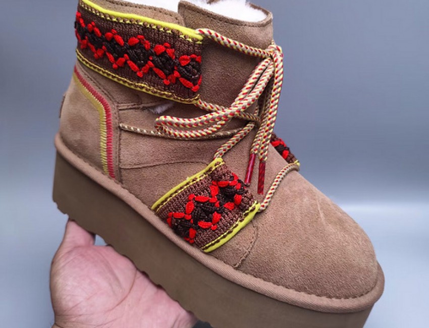 Ethnic Style Thick Sole Lace-Up Boots - Maroon