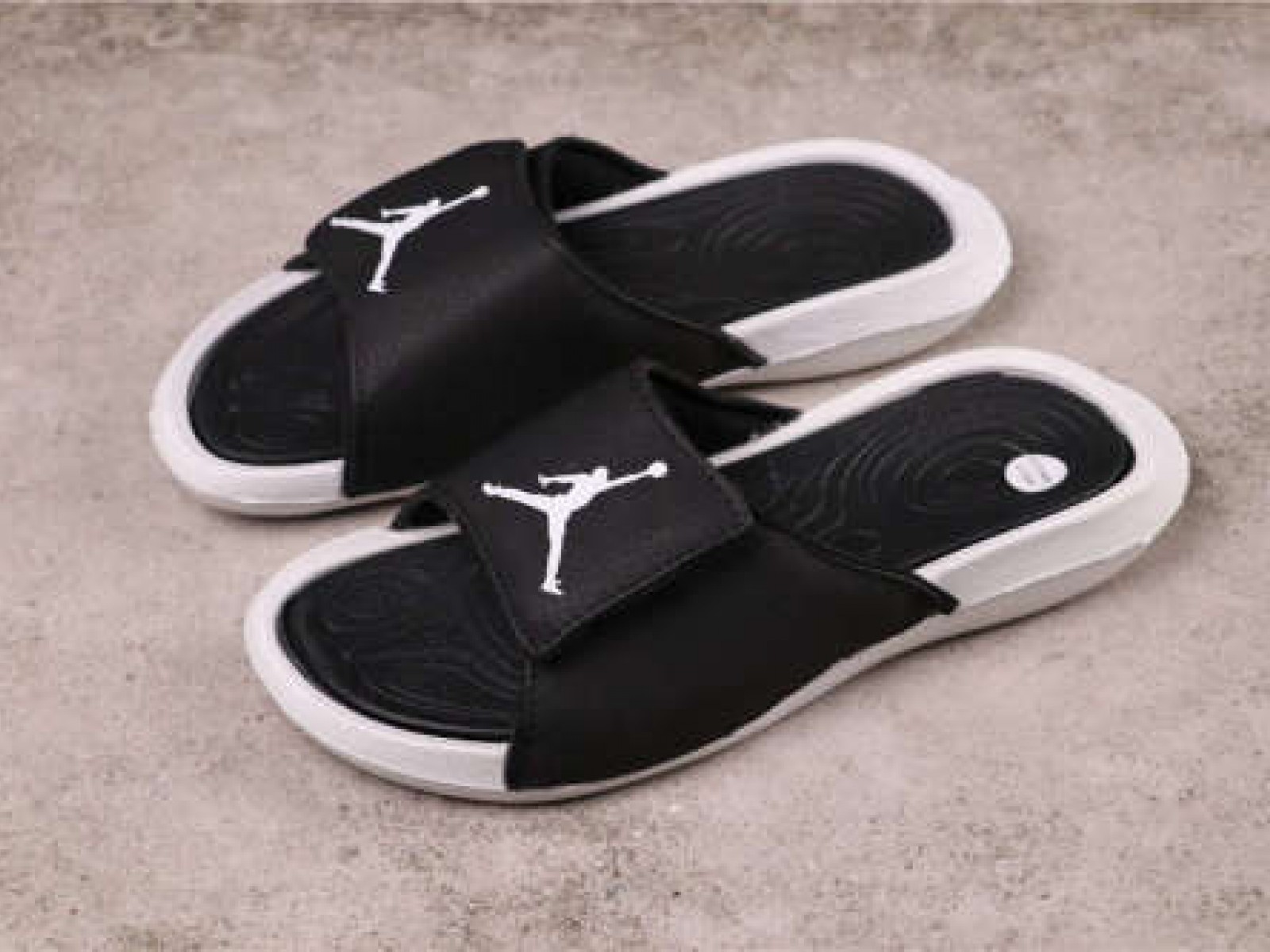 14USD JORDAN HYDRO 6 RETRO 881473-031 36-45