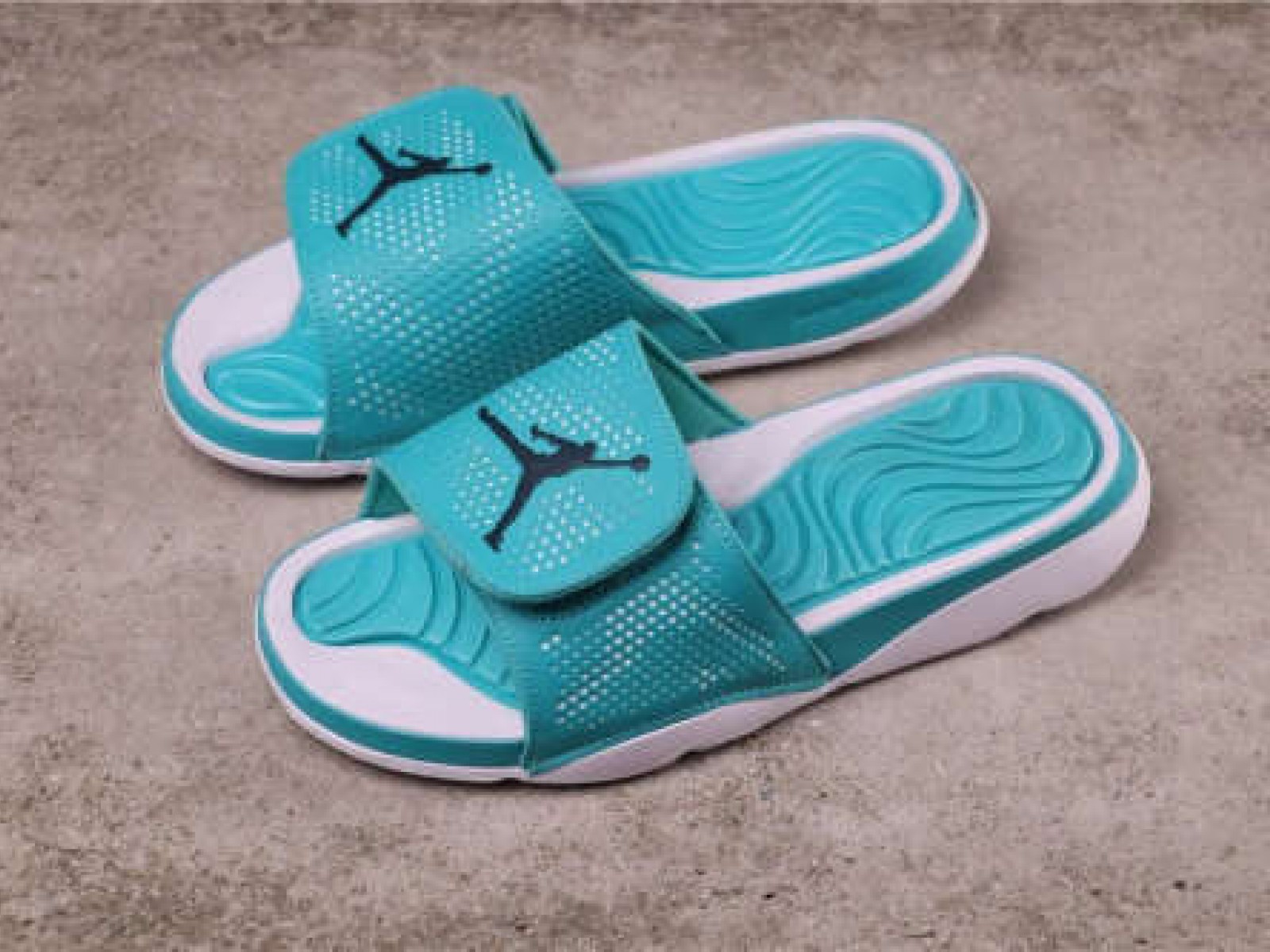 17USD Jordan Hydro 5 850257-303 40-47