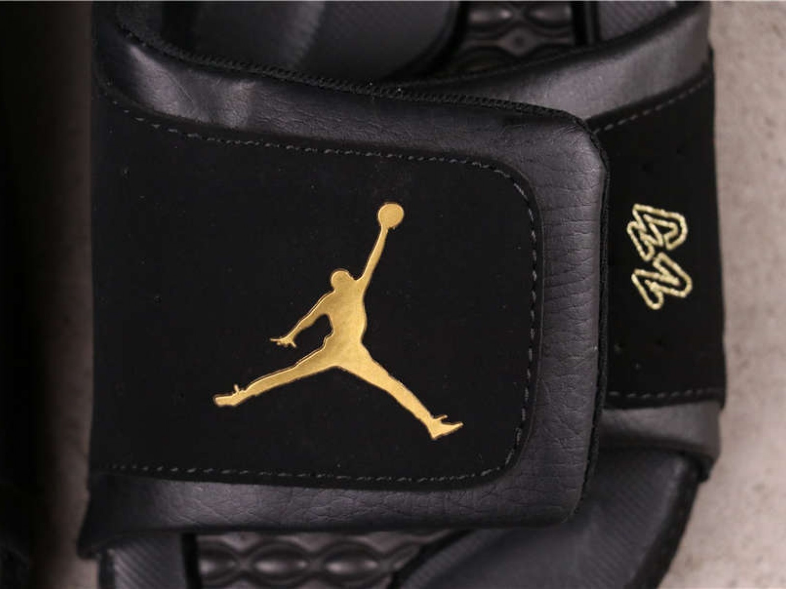 17USD Jordan Hydro 6 630752-112 40-47