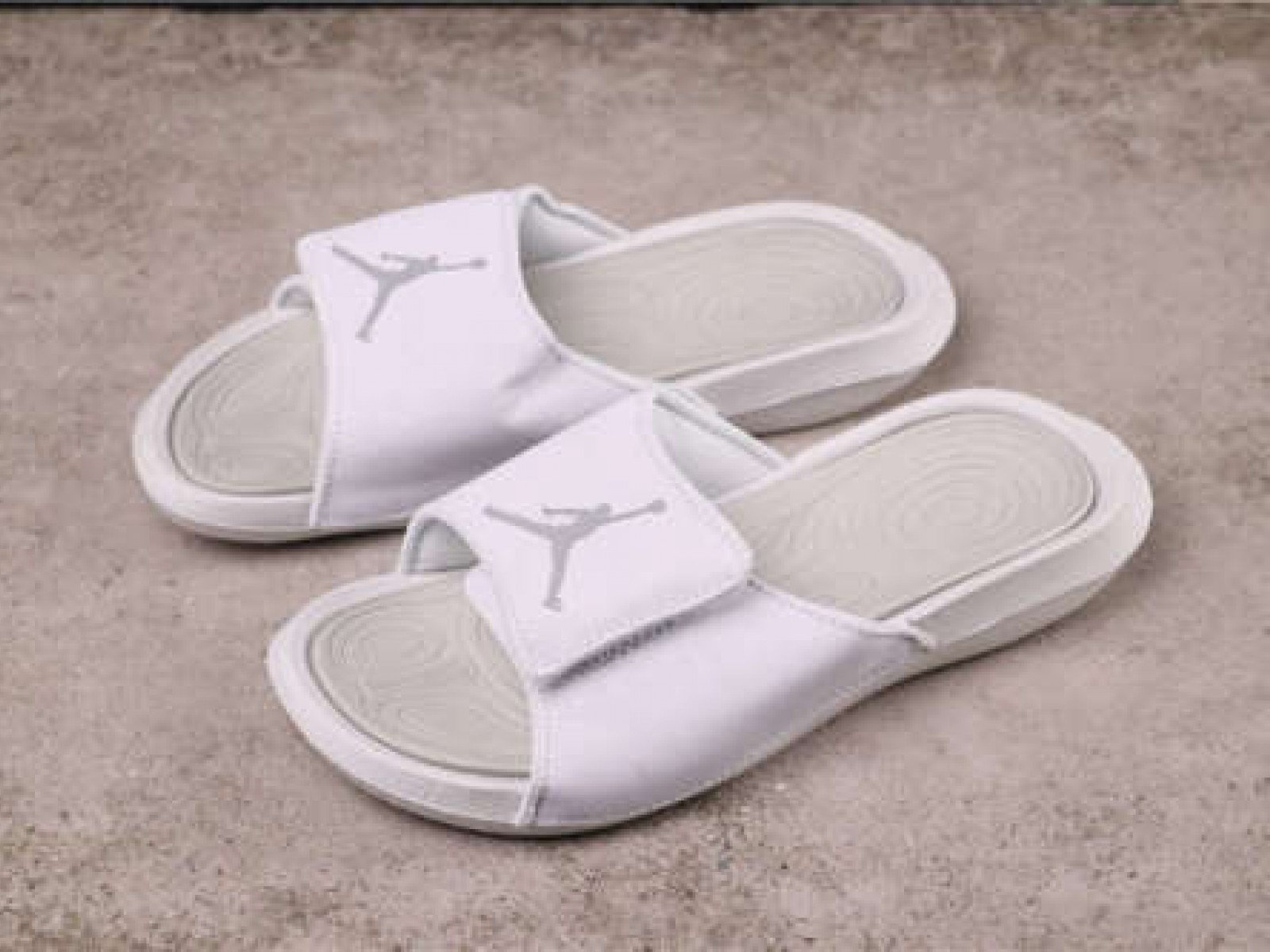 17USD Jordan Hydro 6 881473-100 36-45