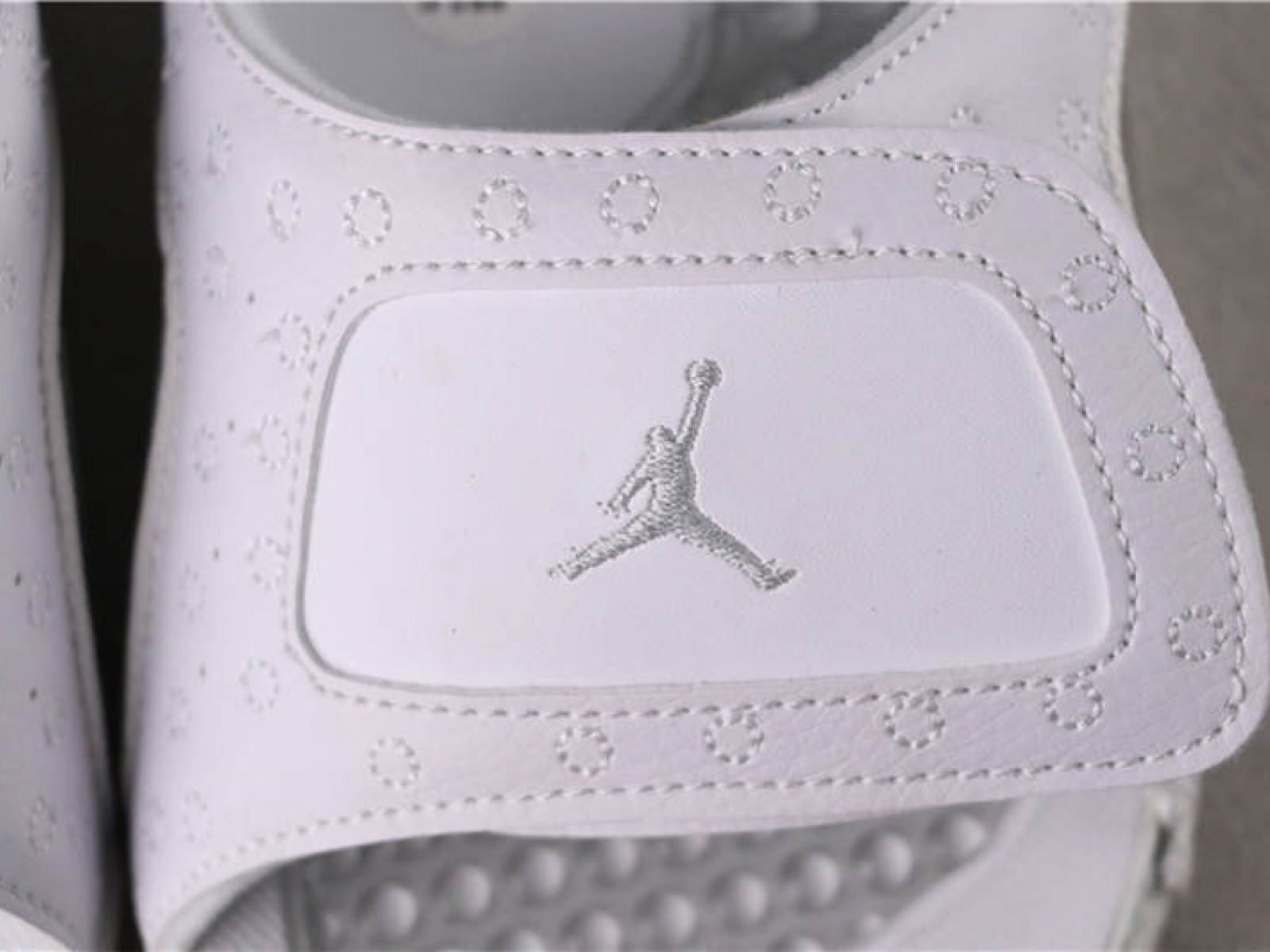 22USD Air Jordan Hydro 13 retro 684915-100 36-46