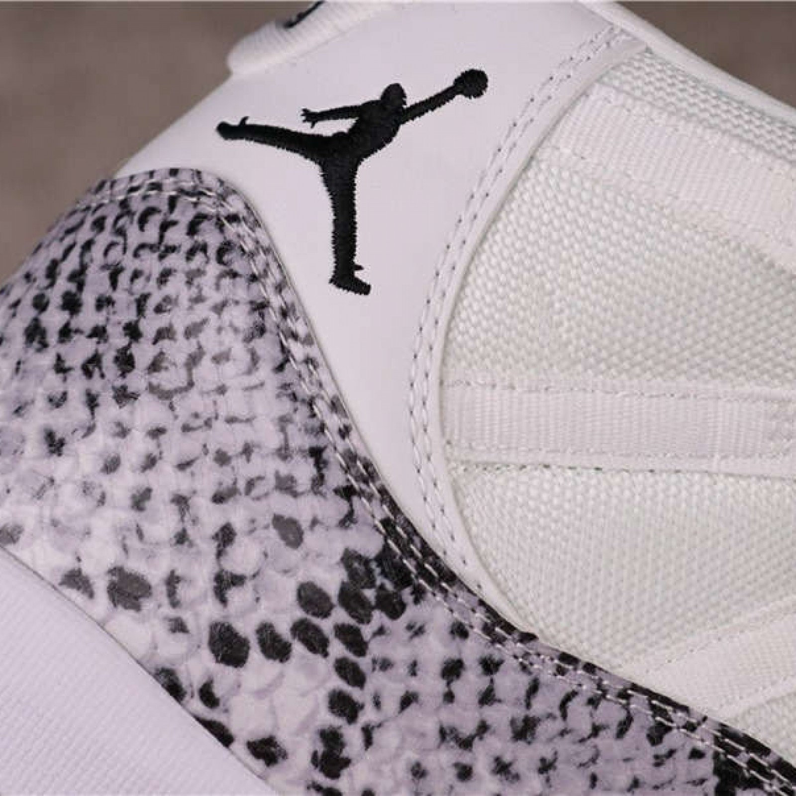 25USD Air Jordan 11 528895-003 36-47