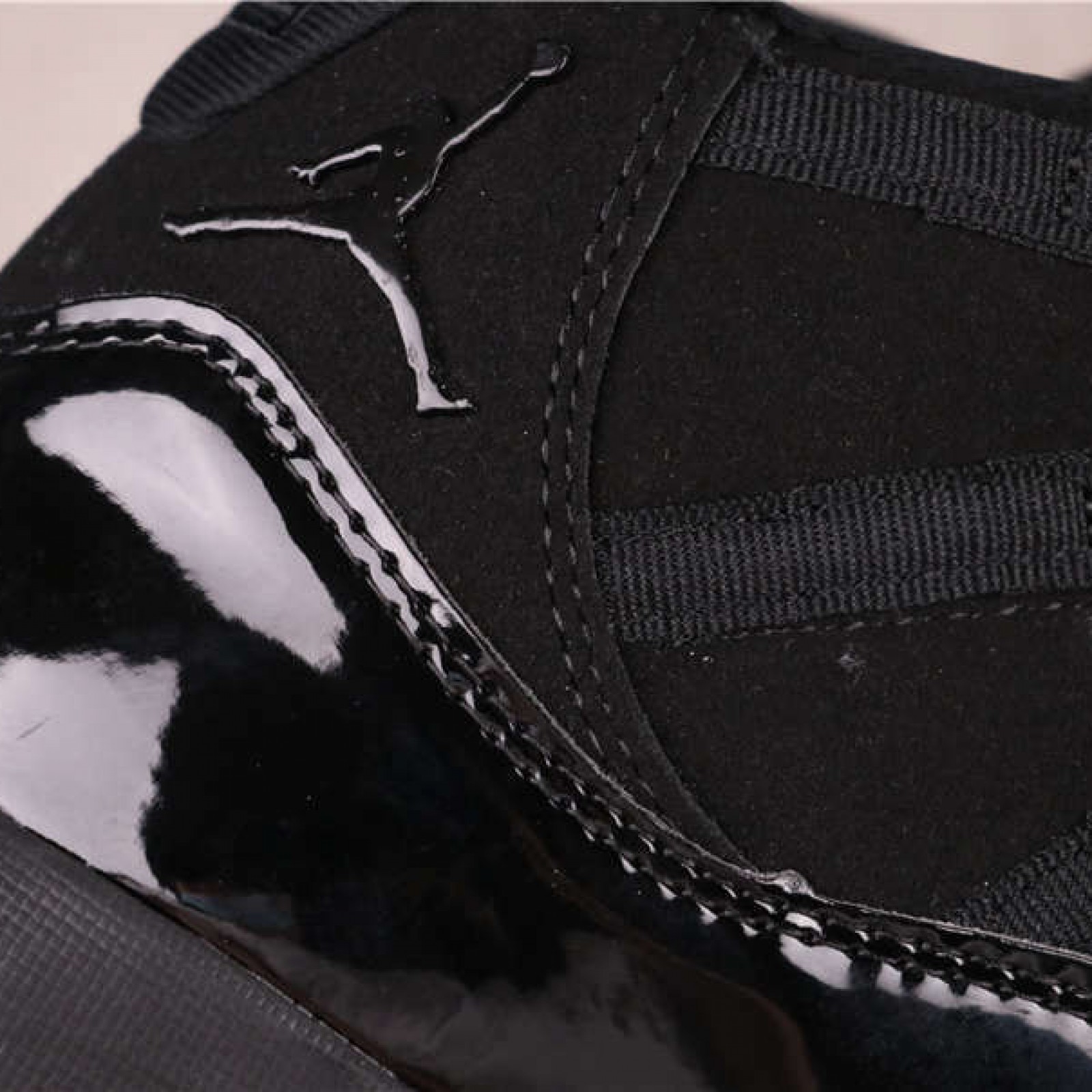 25USD Air Jordan 11 Cap And Gown 378037-005 36-47