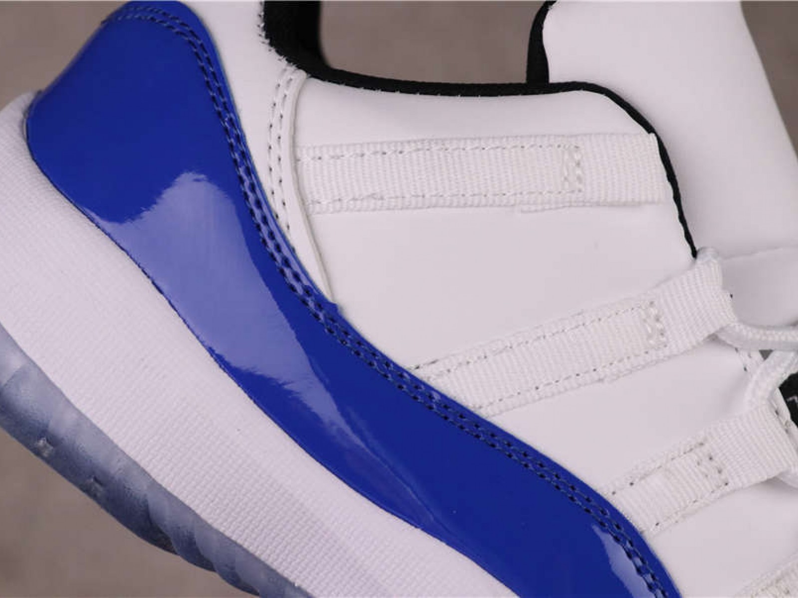 25USD Air Jordan 11 Low AH7860-100 36-47