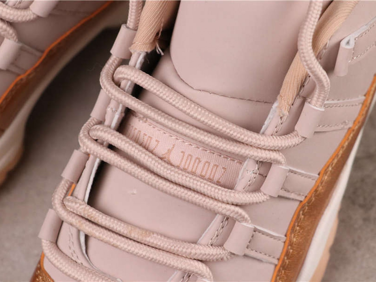 25USD Air Jordan 11 Low AH7860-105 36-40