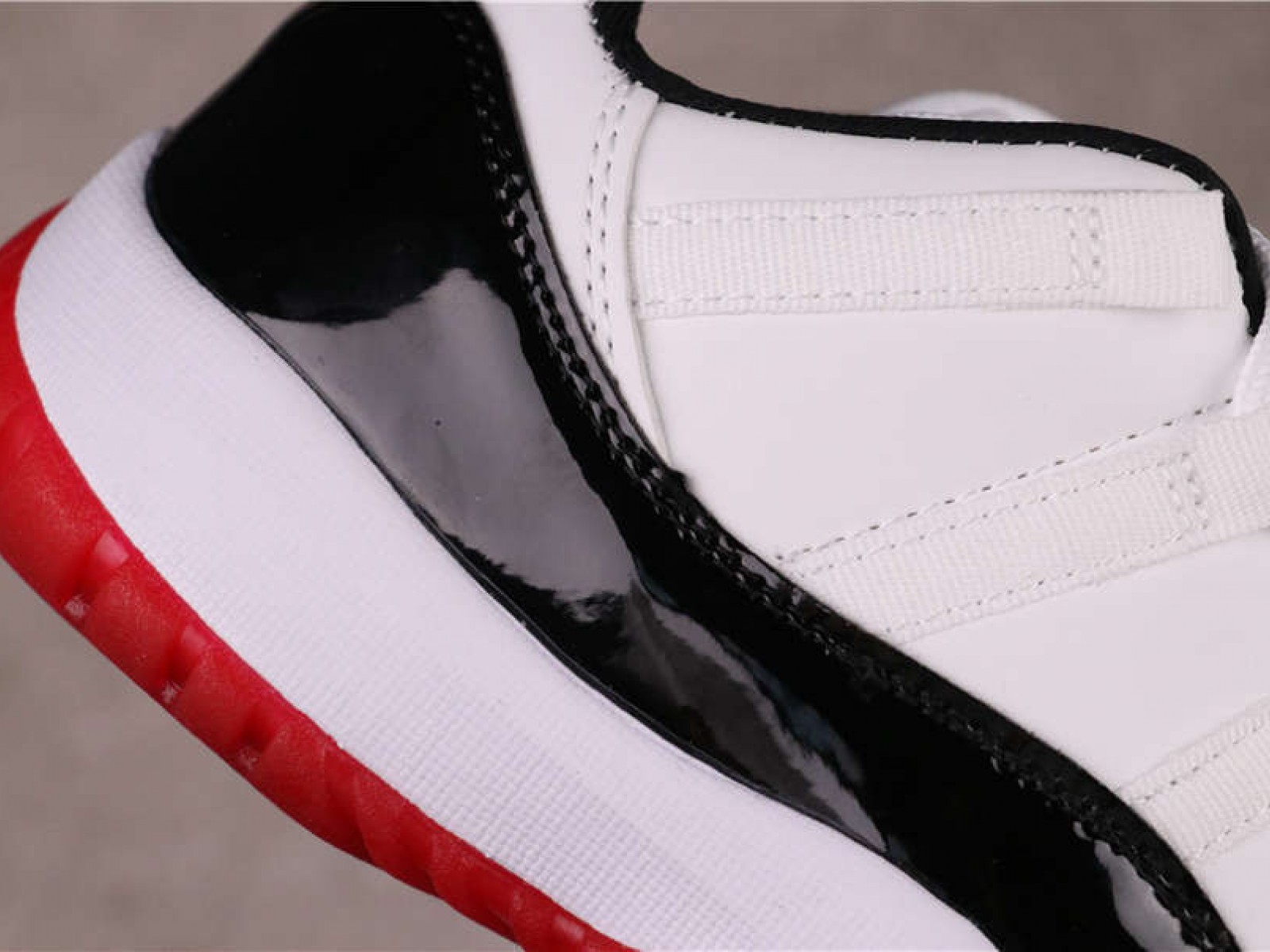 25USD Air Jordan 11 Low AV2187-160 36-47