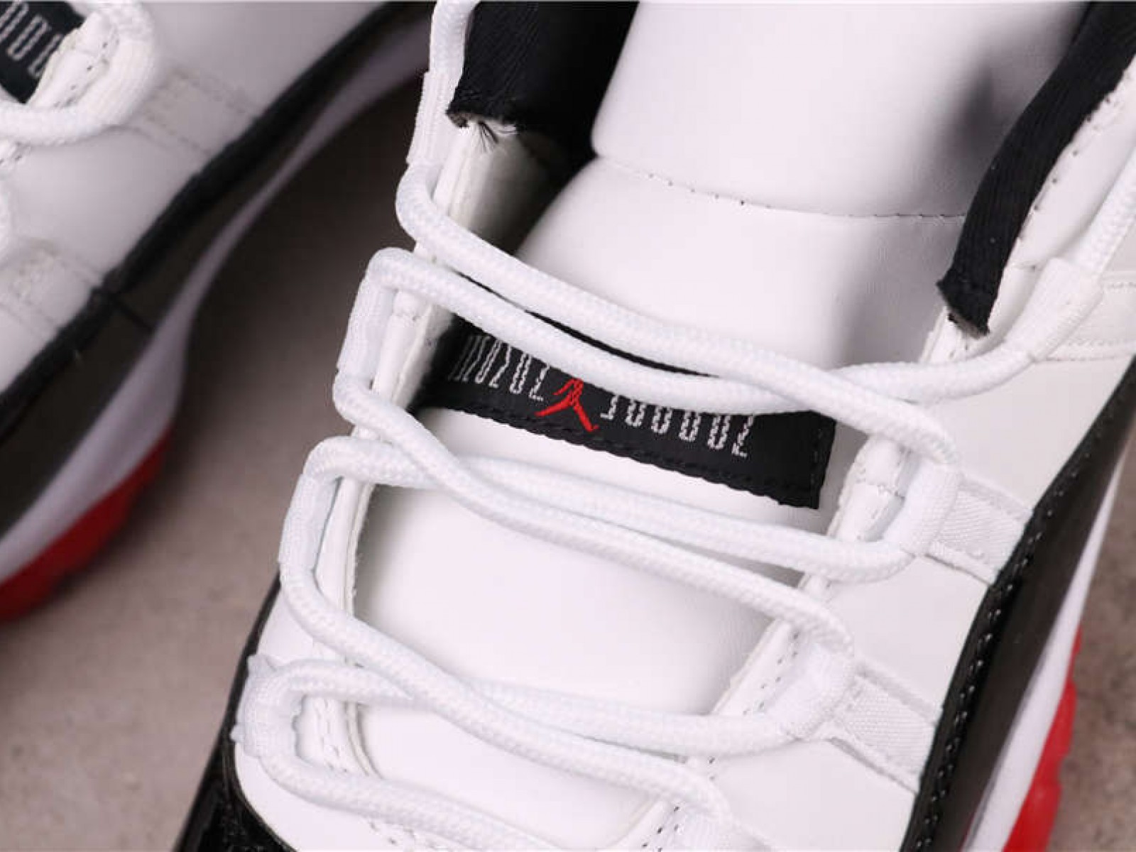 25USD Air Jordan 11 Low AV2187-160 36-47