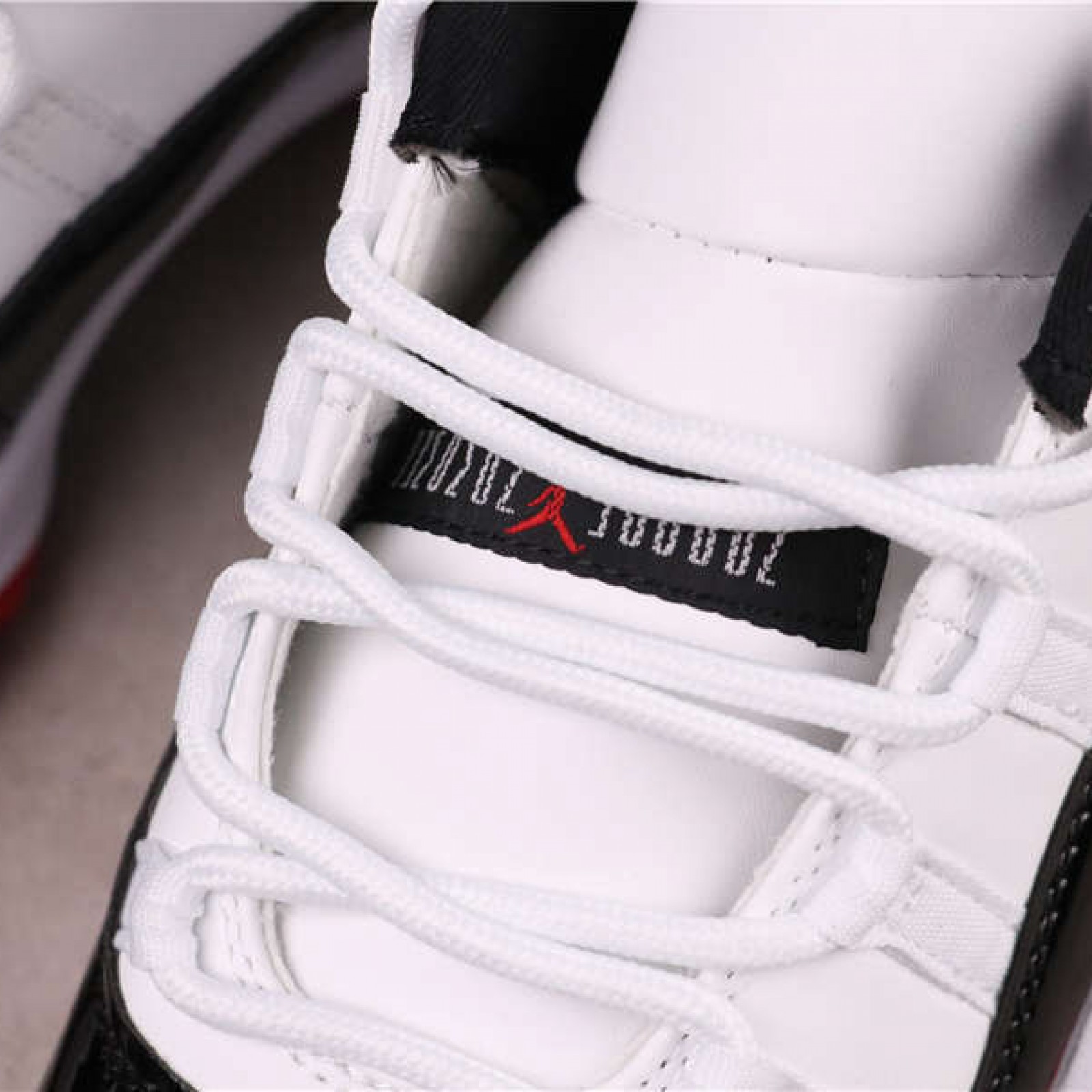 25USD Air Jordan 11 Low AV2187-160 36-47