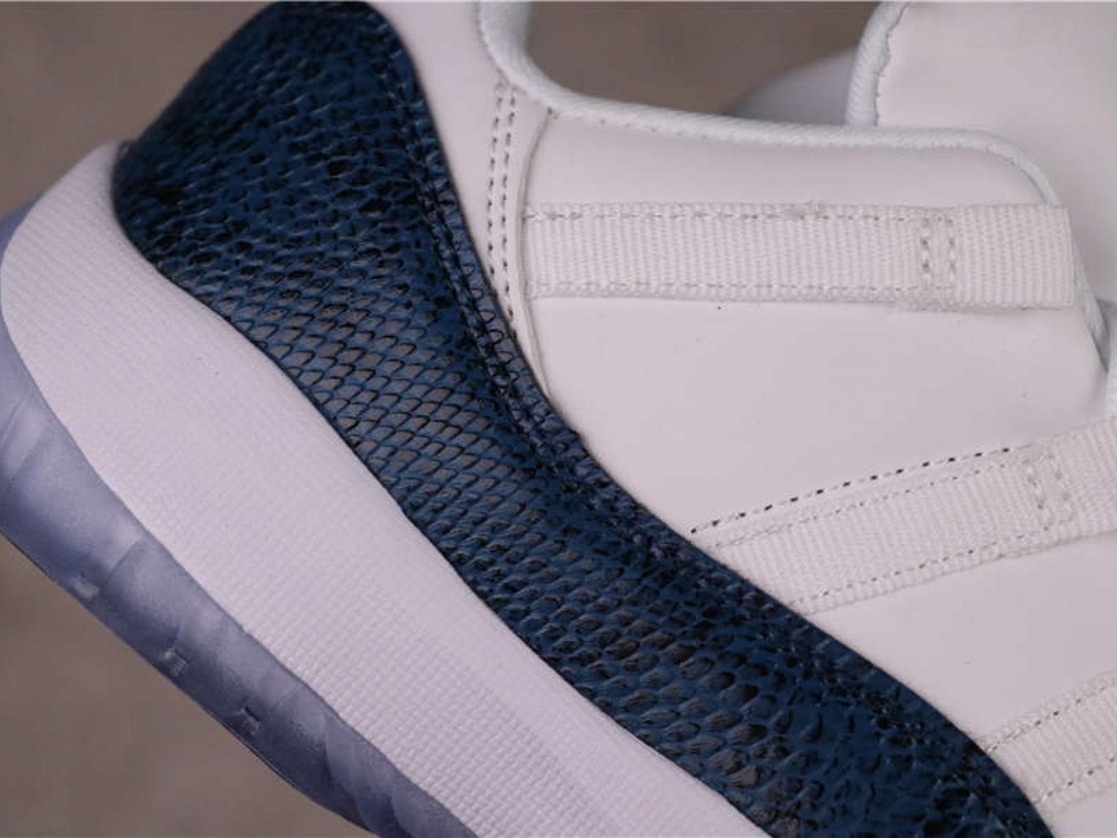 25USD Air Jordan 11 Low Navy Blue Snakeskin CD6846-102 36-47