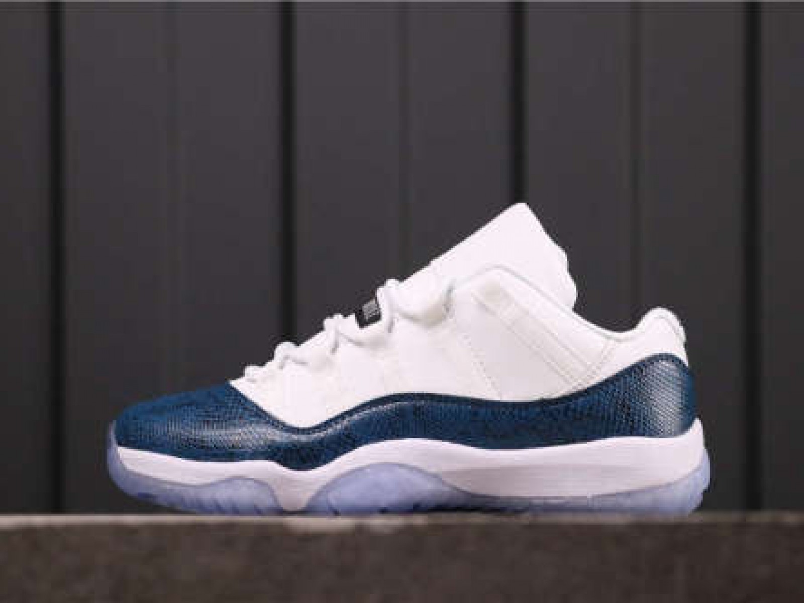 25USD Air Jordan 11 Low Navy Blue Snakeskin CD6846-102 36-47