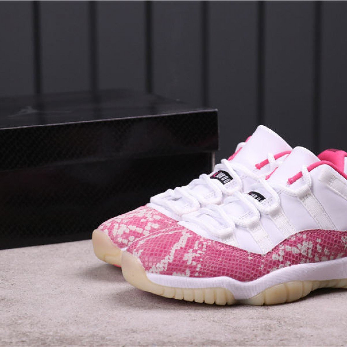 27USD Air Jordan 11 Low “Pink Snakeskin”AH7860-10636-40