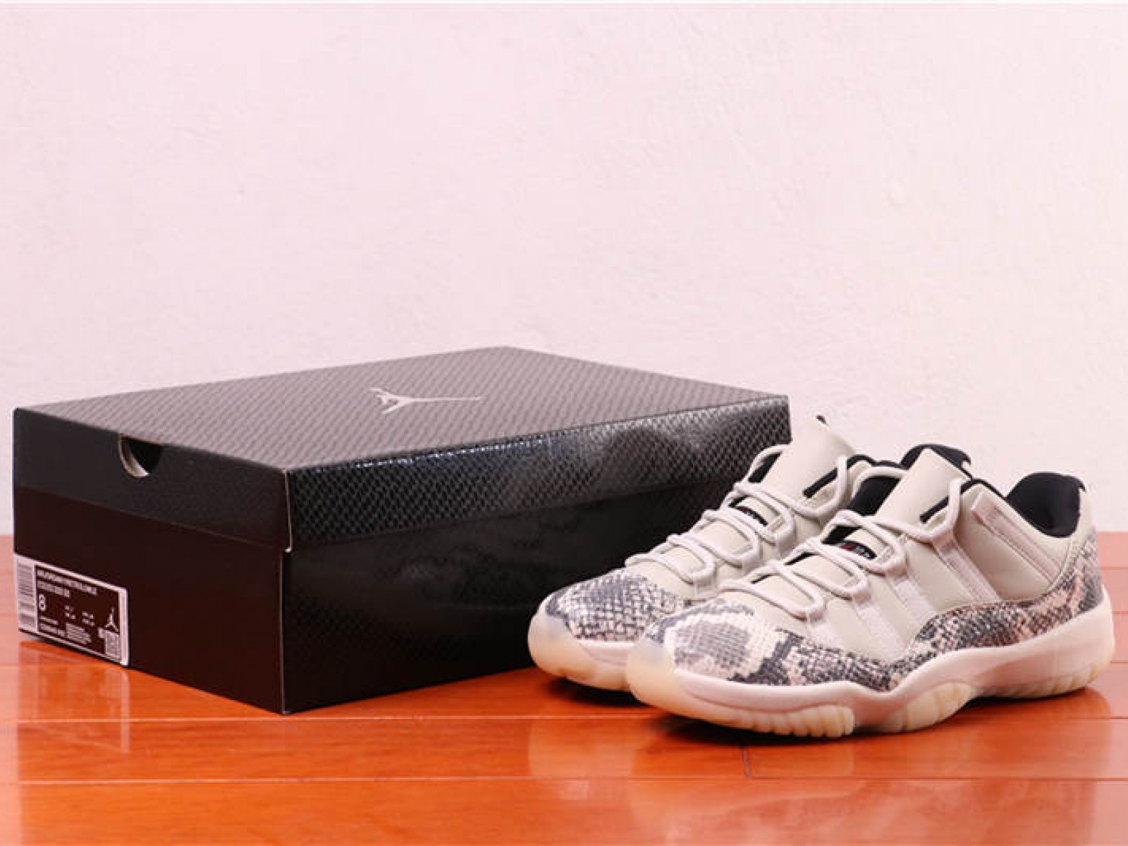 44USD Air Jordan 11 Low CD6846-002 40-46