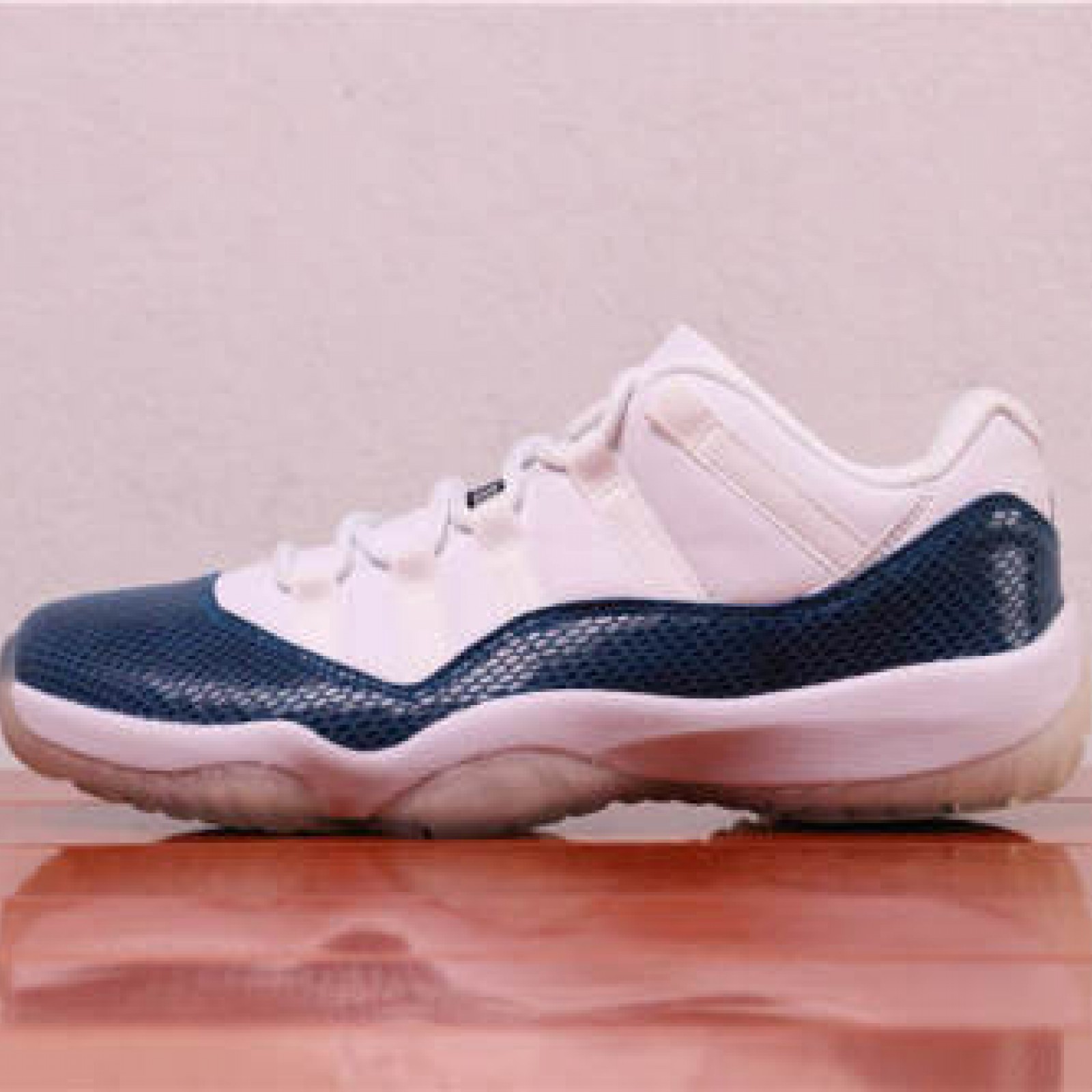 44USD Air Jordan 11 Low CD6846-102 40-46