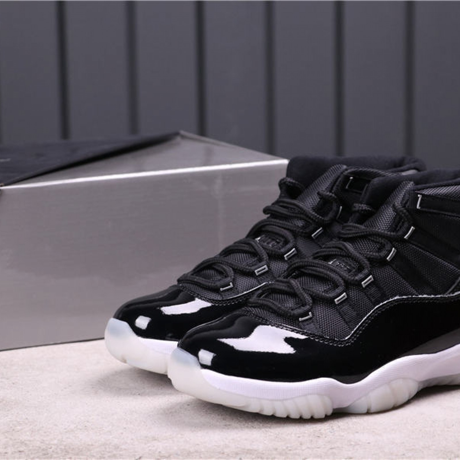 62USD Air Jordan 11 “25th Anniversary”CT8012-011 SIZE 36-47