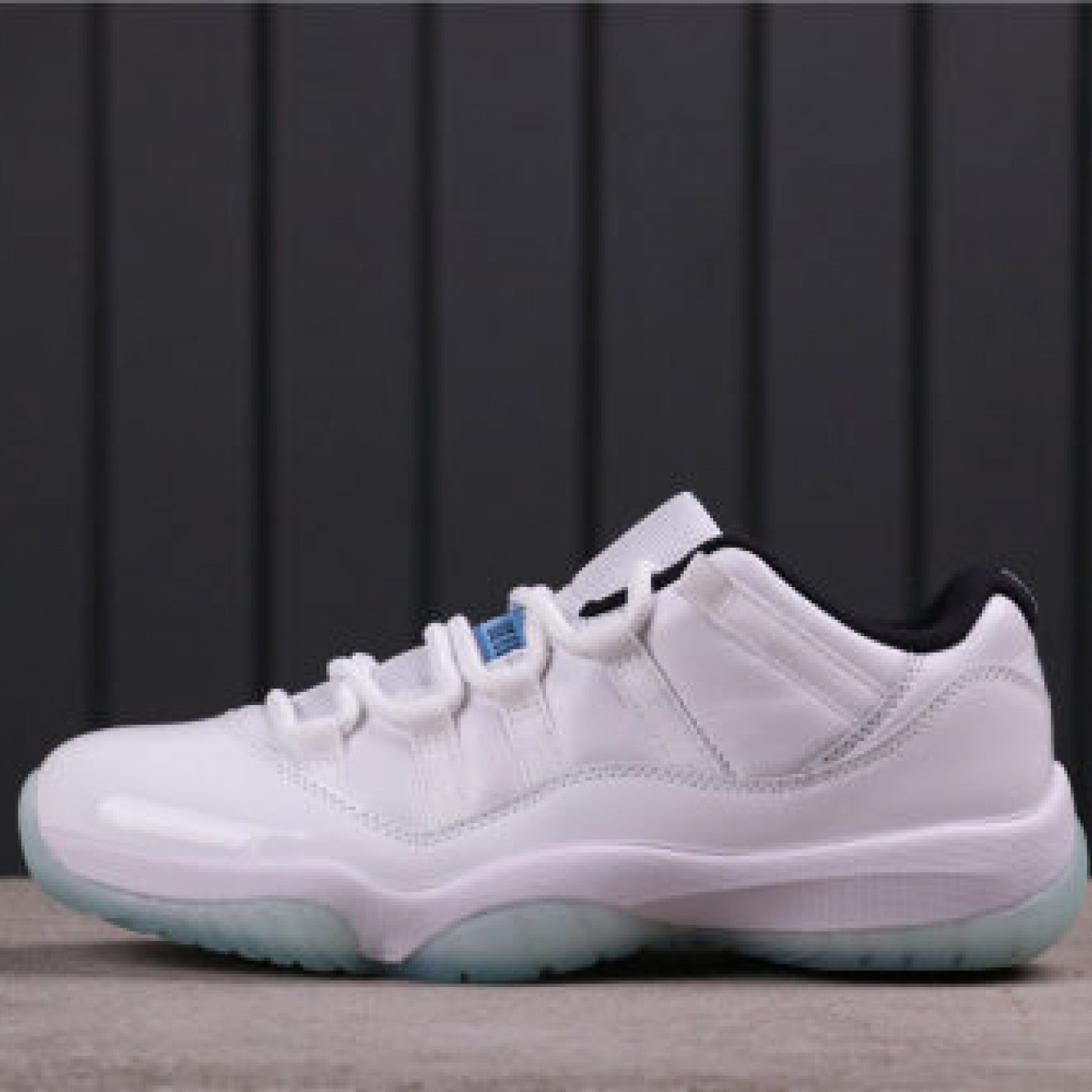 71USD AJ11 Air Jordan 11 LowGym Red AV2187-117 Size 36-47