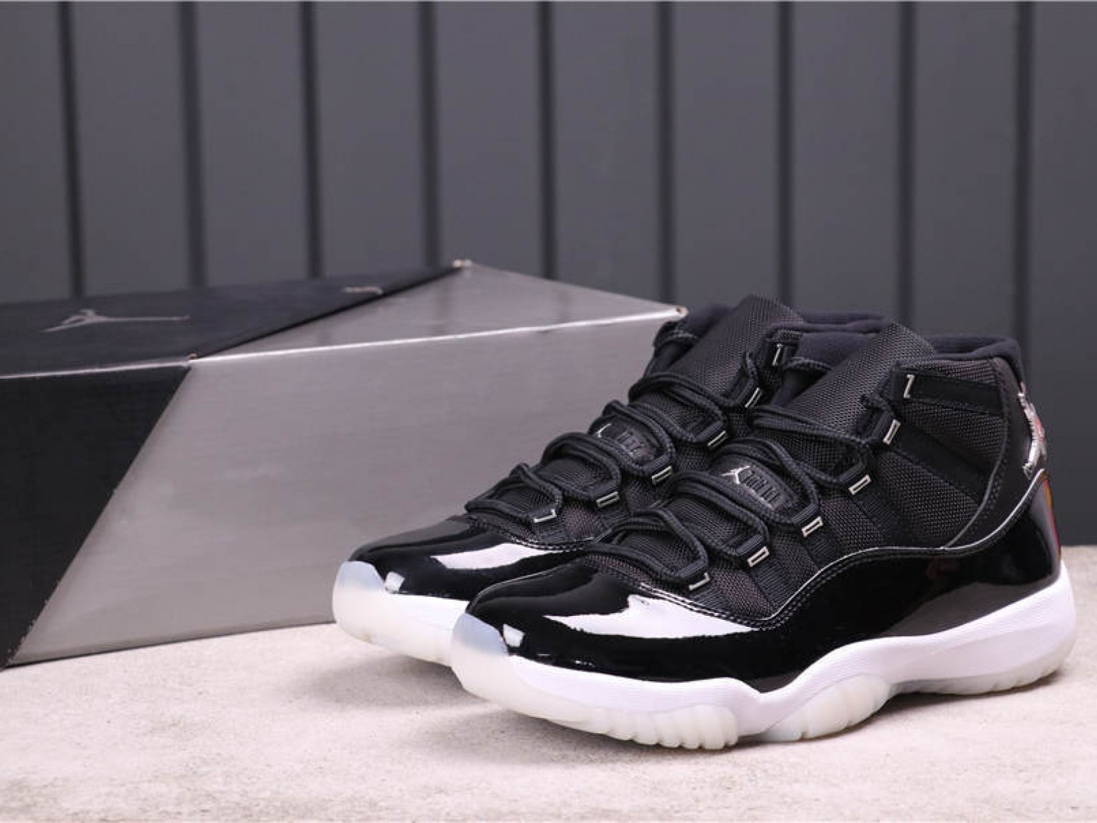 71USD Air Jordan 11 AR0715-011 40-47.5