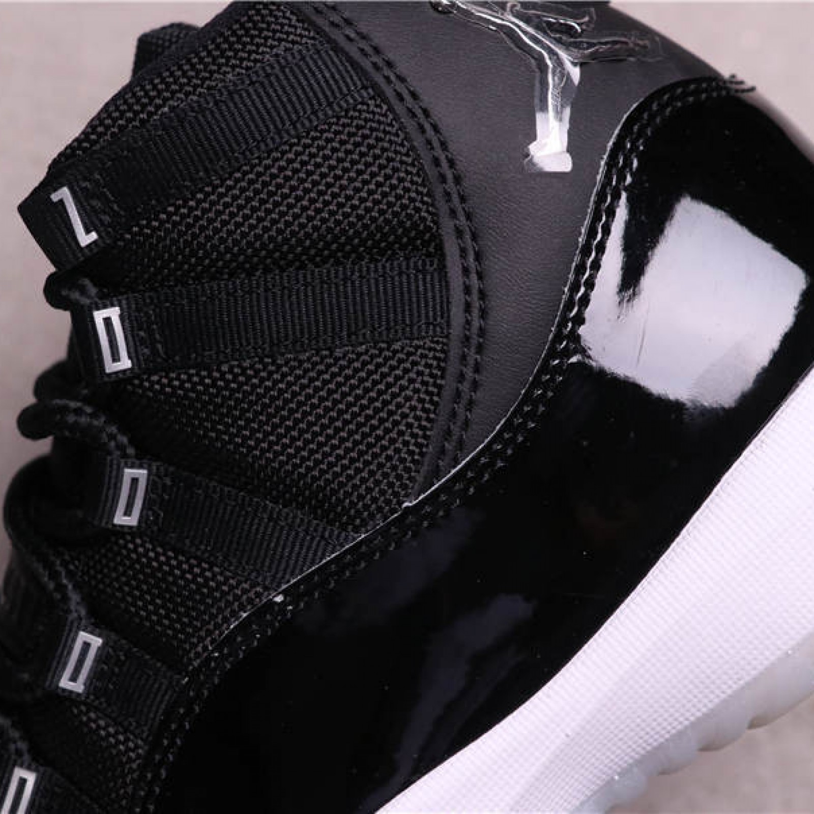 71USD Air Jordan 11 AR0715-011 40-47.5