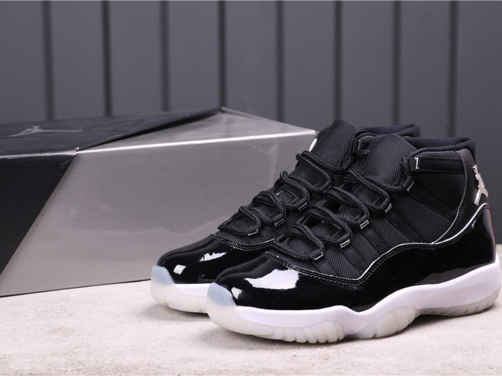 71USD Air Jordan 11 “Bred” AR0715-011 40-47.5