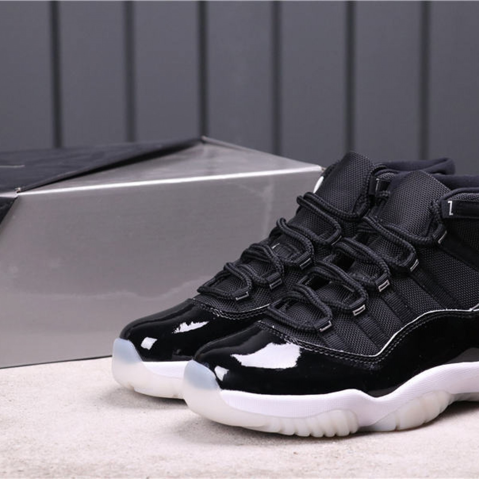 71USD Air Jordan 11 “Bred” AR0715-011 40-47.5