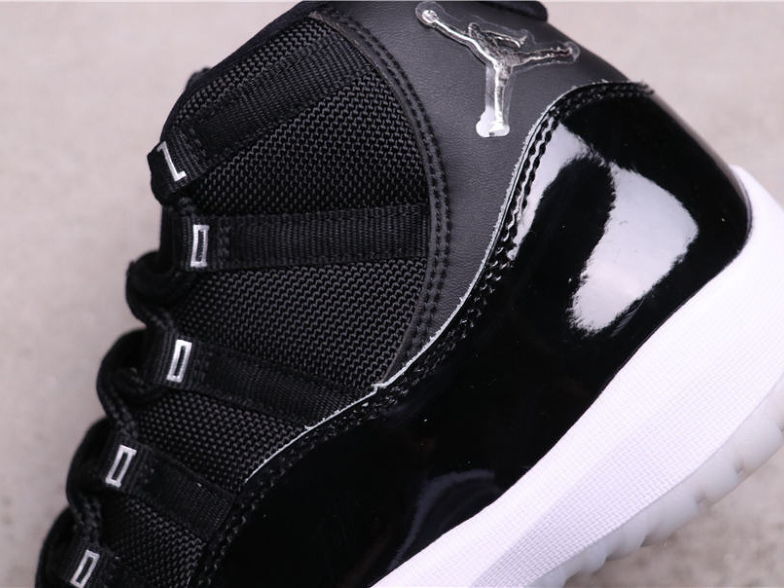 71USD Air Jordan 11 “Bred” AR0715-011 40-47.5